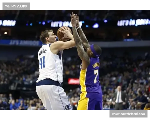 天津爆冷山东战术解析：张德贵挡拆体系破解传统防线